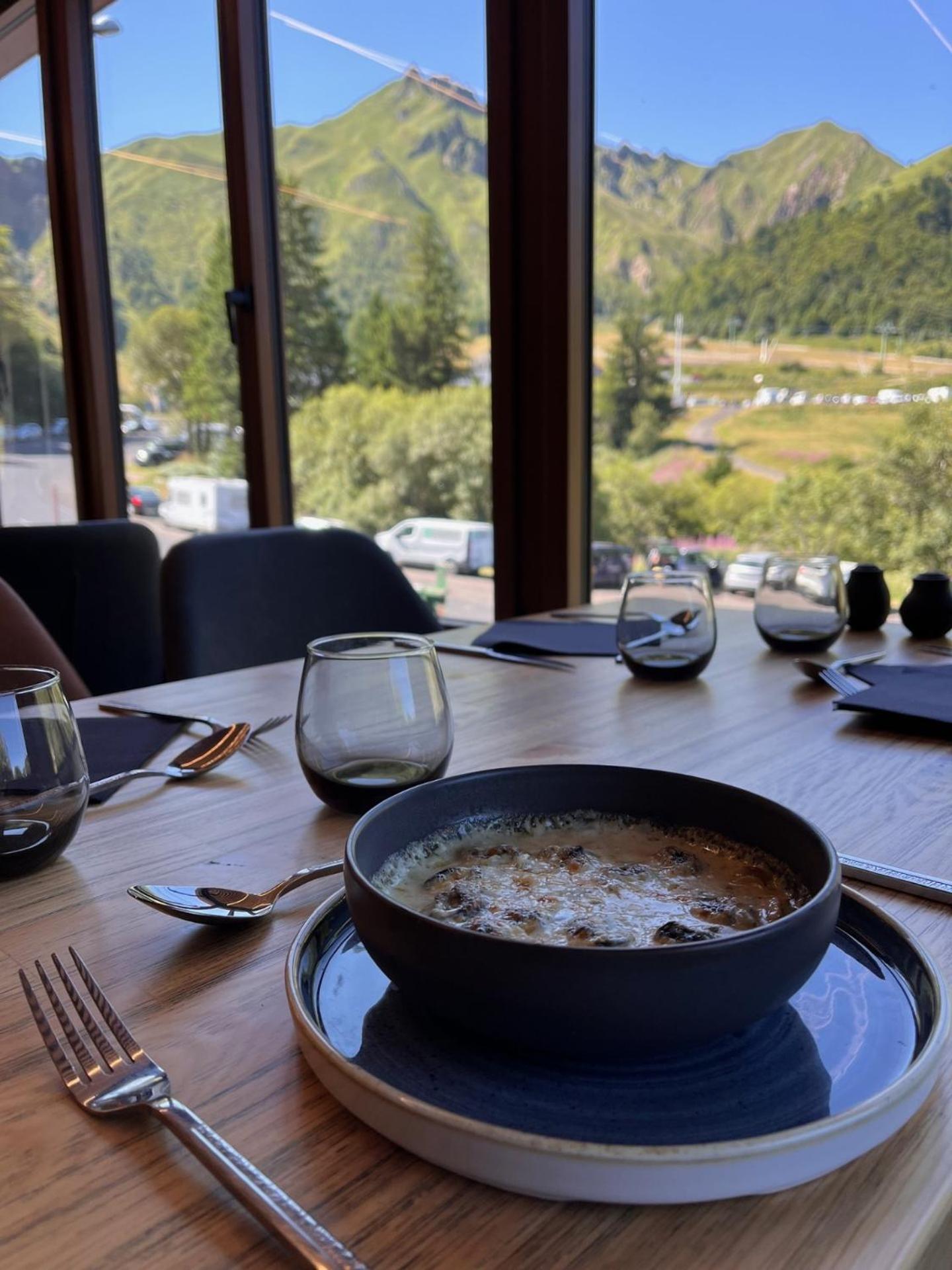 Hotel Du Puy Ferrand , Restaurant La Table De L'Ours Le Mont-Dore Esterno foto