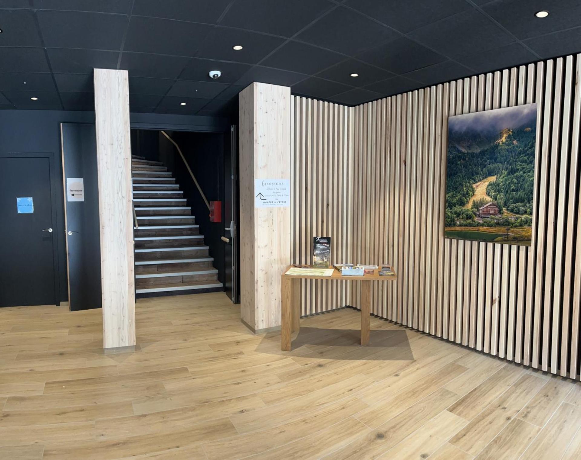 Hotel Du Puy Ferrand , Restaurant La Table De L'Ours Le Mont-Dore Esterno foto