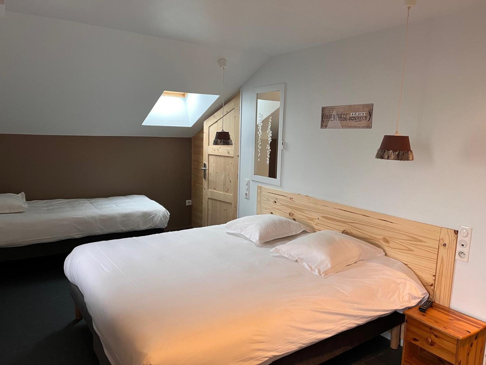Hotel Du Puy Ferrand , Restaurant La Table De L'Ours Le Mont-Dore Esterno foto