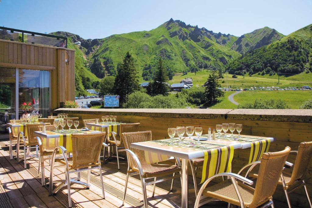 Hotel Du Puy Ferrand , Restaurant La Table De L'Ours Le Mont-Dore Esterno foto